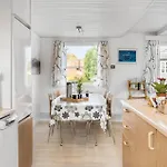 Pet Friendly In With Wifi 度假居 欧德尔